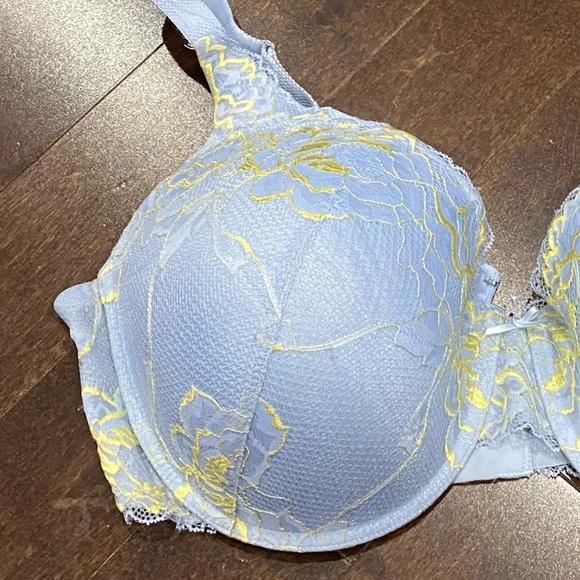 42DD lightly lined bra - Picture 2 of 4